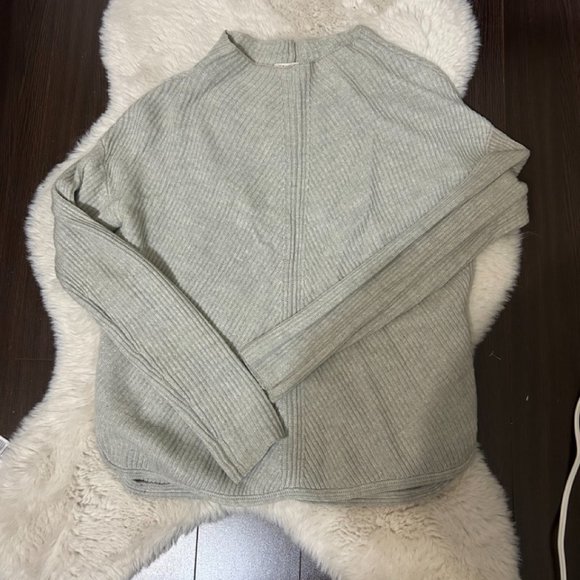 Aritzia Wilfred Chalmers Sweater - Size Small gray - Picture 3 of 3